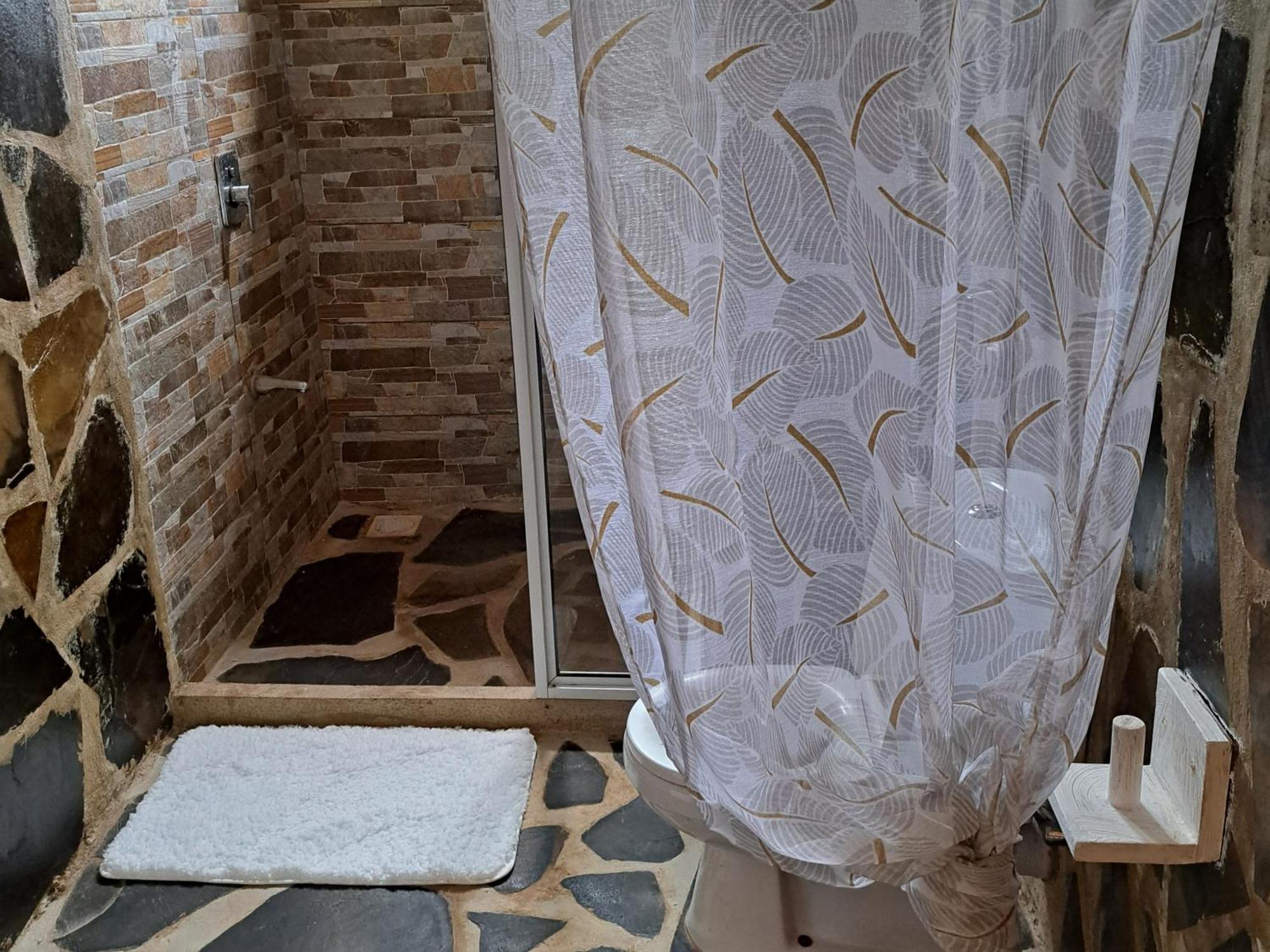 Diani Yoga Barn Bed & Breakfast Укунда Екстериор снимка